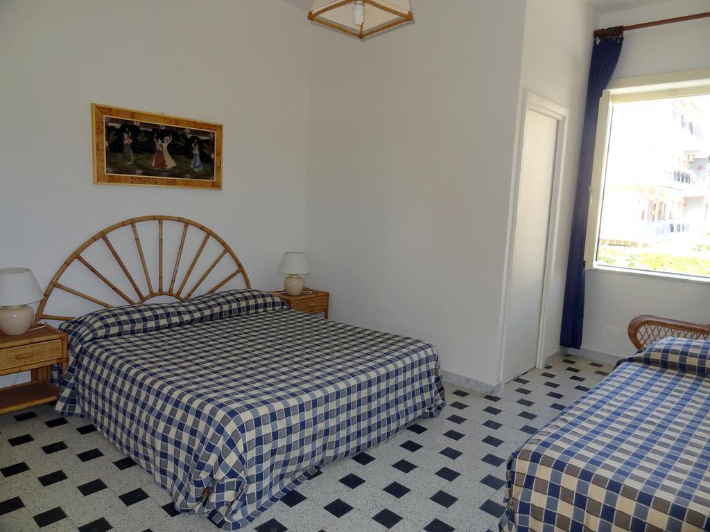 B&B Villa Fantasia Gaeta Ruang foto