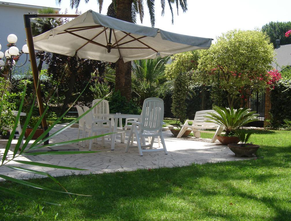 B&B Villa Fantasia Gaeta Bagian luar foto